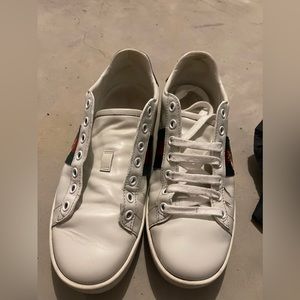 Women's Ace sneaker with bee